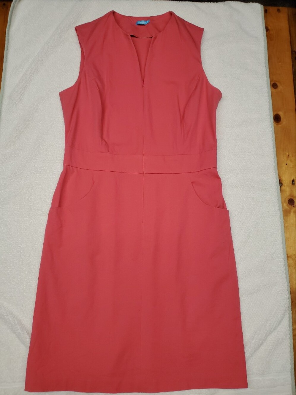J McLaughlin Sleeveless Dress Size 8 Coral V-Neck Zip Front Fit Flare Preppy